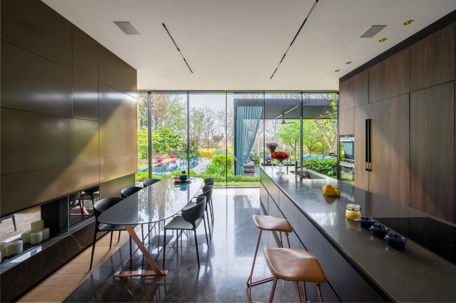 Bamboo courtyard house, photographed by Re-Capture